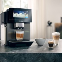 Siemens TQ905RZ5 EQ900 — автоматическая кофемашина, сенсорный дисплей, 10 профилей, 30 напитков, Wi-Fi